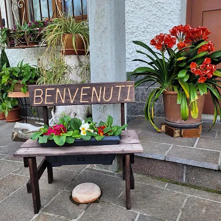 Апартаменты La Mansardina Sul Mountain Iseo Hospitality *