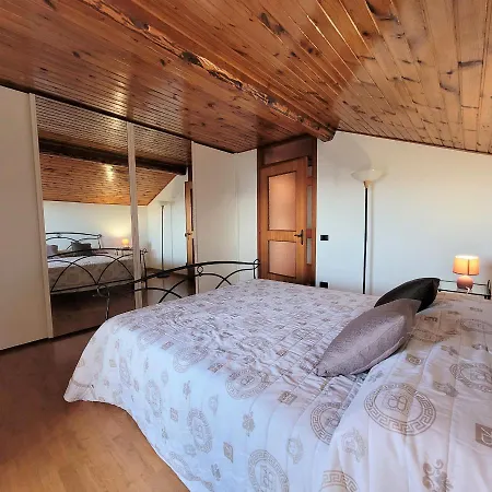 La Mansardina Sul Mountain Iseo Hospitality * Bossico